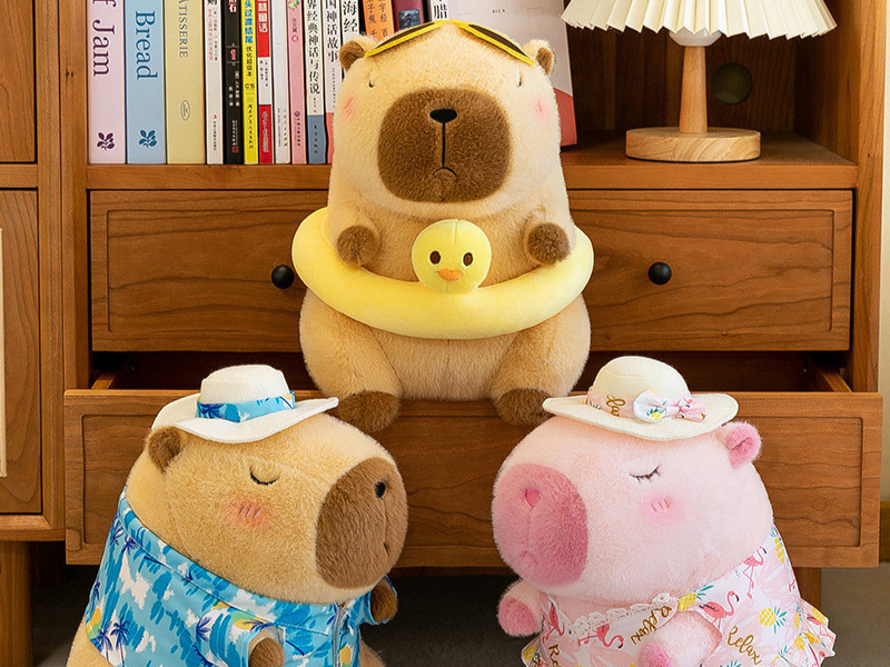 Gấu bông capybara bãi biến